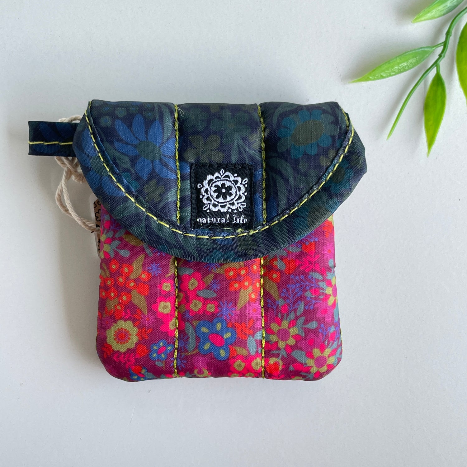 Ear Bud Case Pink Blue BAG000132