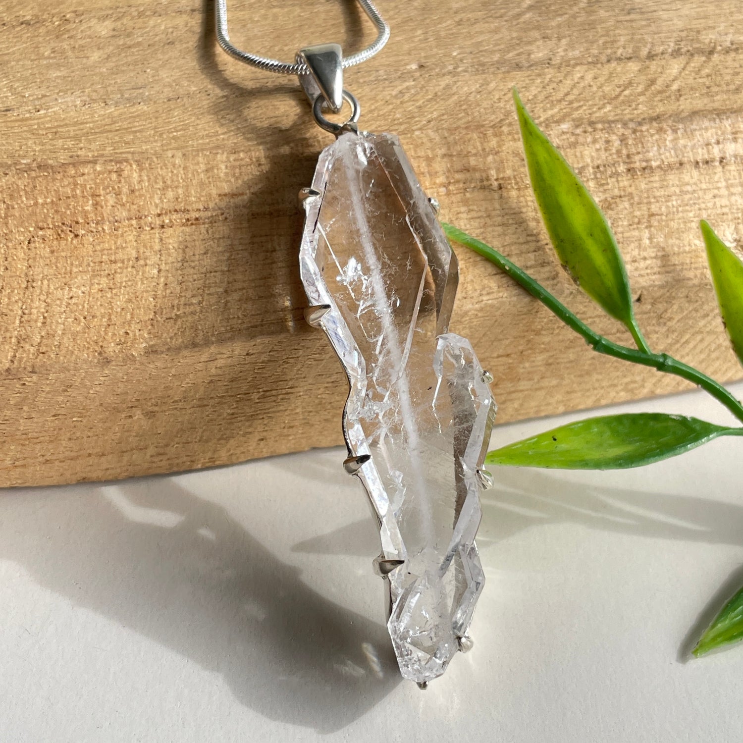 Faden Quartz Pendant