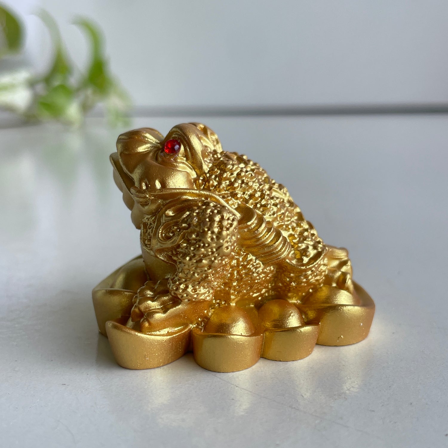Bright Gold Money Toad Frog 5cm  T2235-2