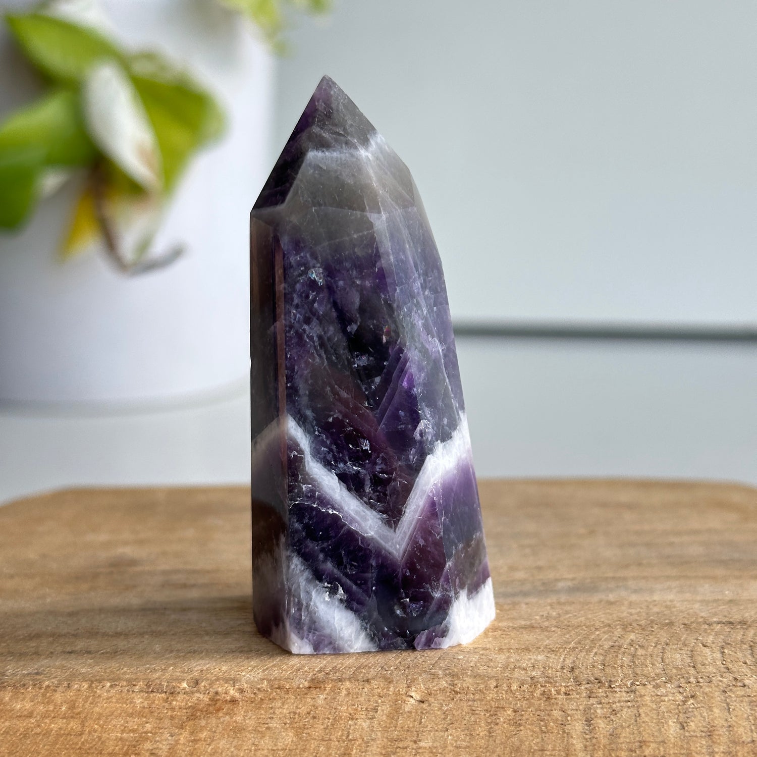 Chevron Amethyst Generator 7.2cm
