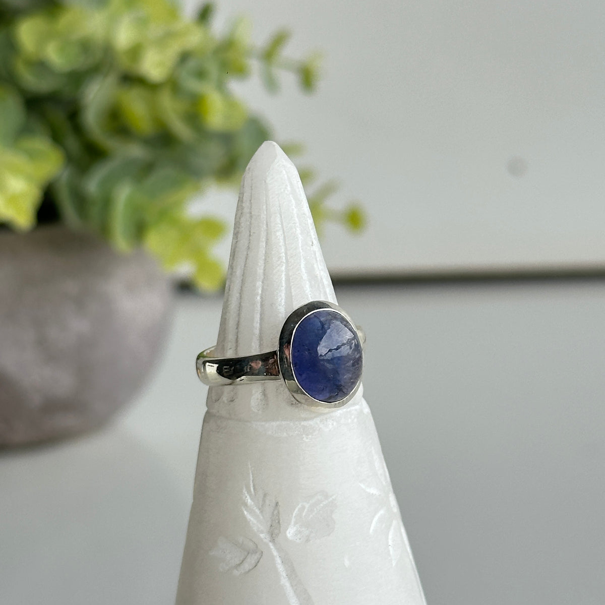 Tanzanite Oval Ring Sz9