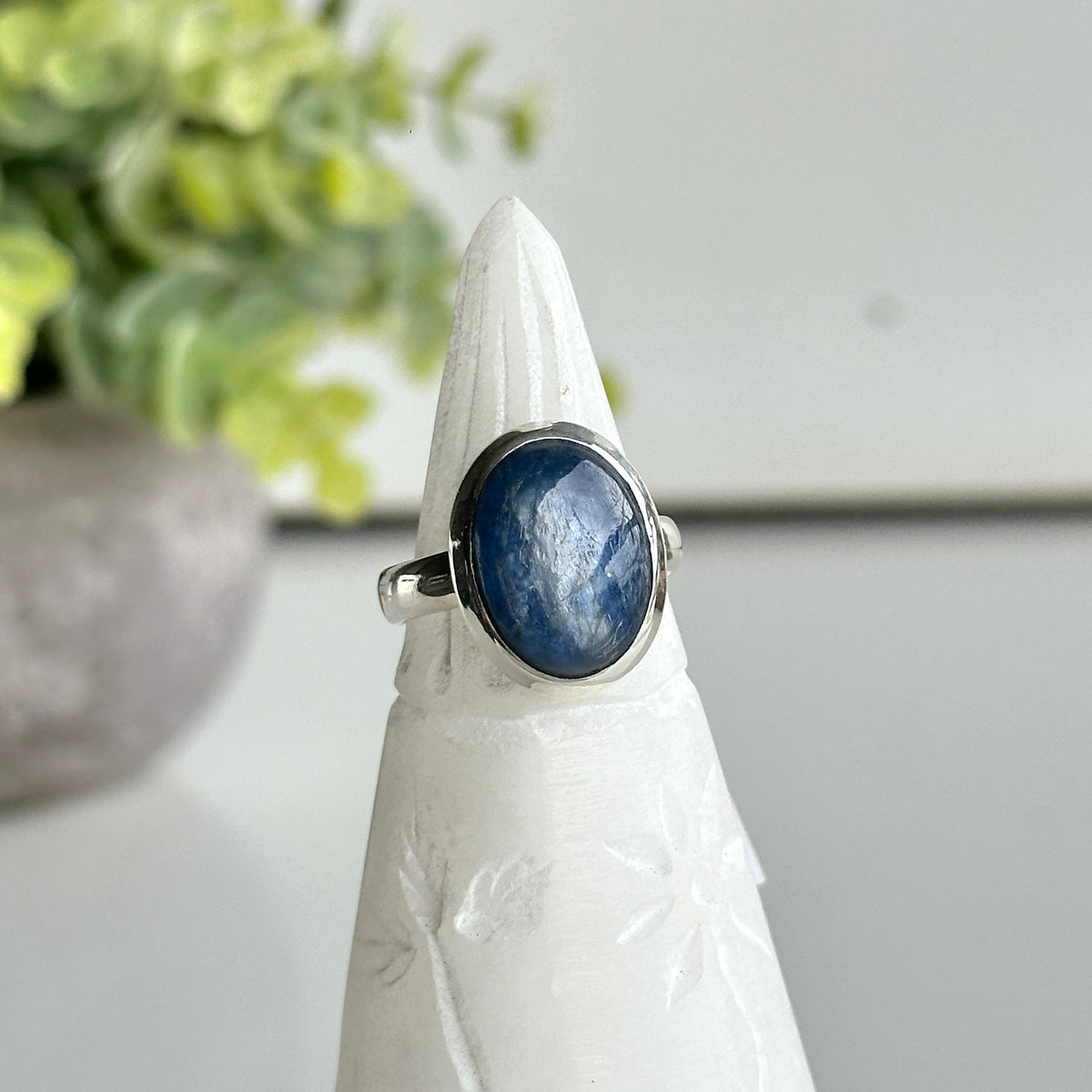 Blue Kyanite Oval Ring Sz10