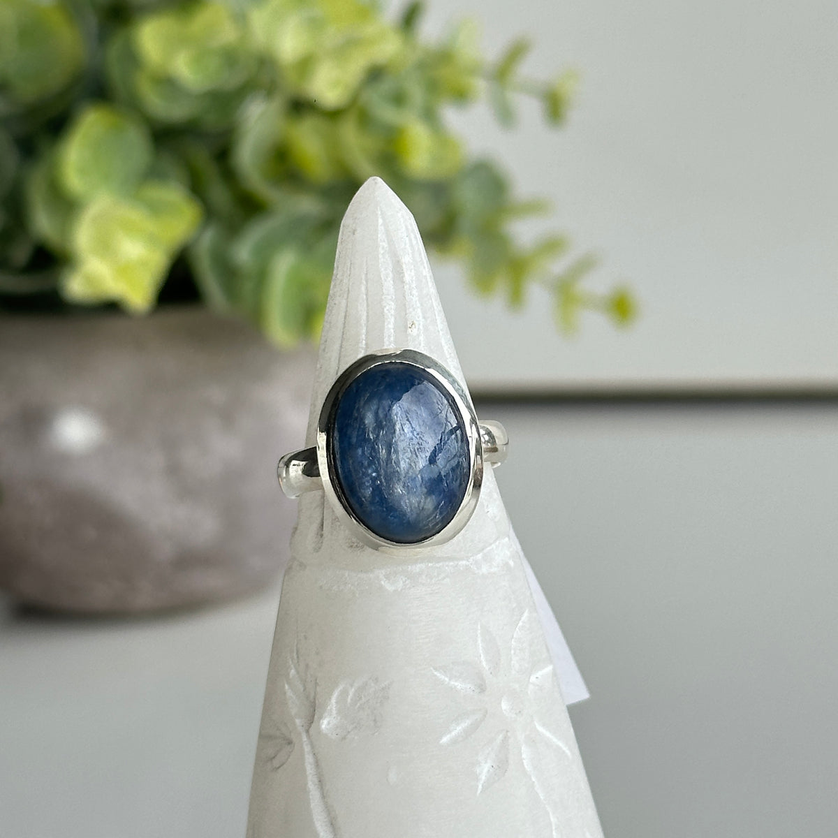 Blue Kyanite Oval Ring Sz10