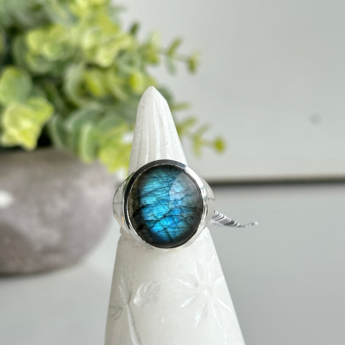 Labradorite Oval Ring Sz10