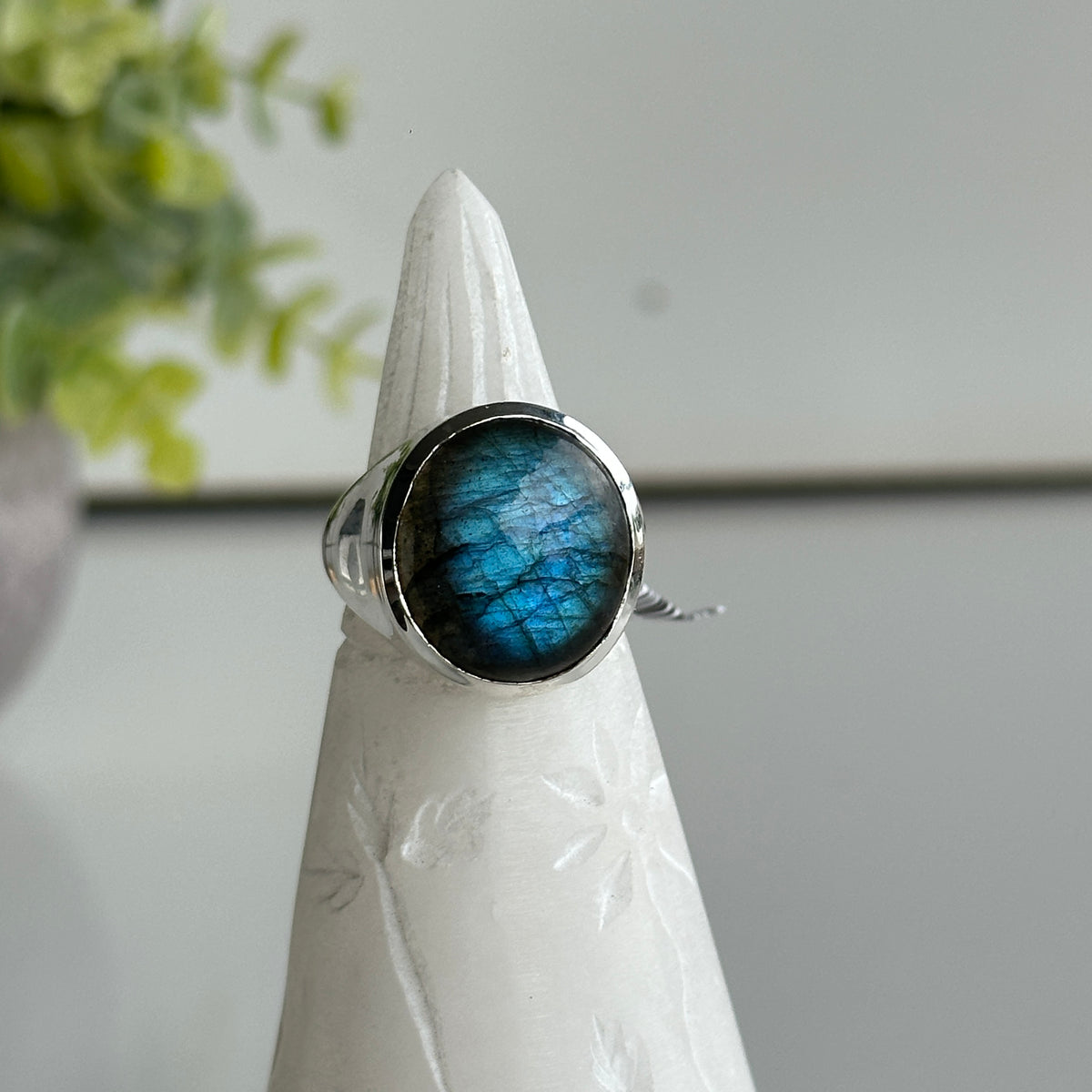 Labradorite Oval Ring Sz10