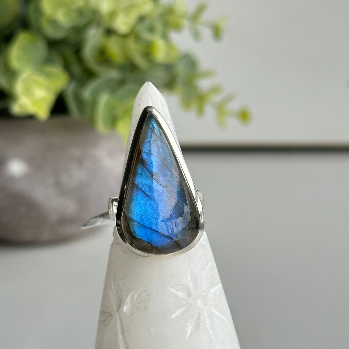 Labradorite Teardrop Ring Sz9