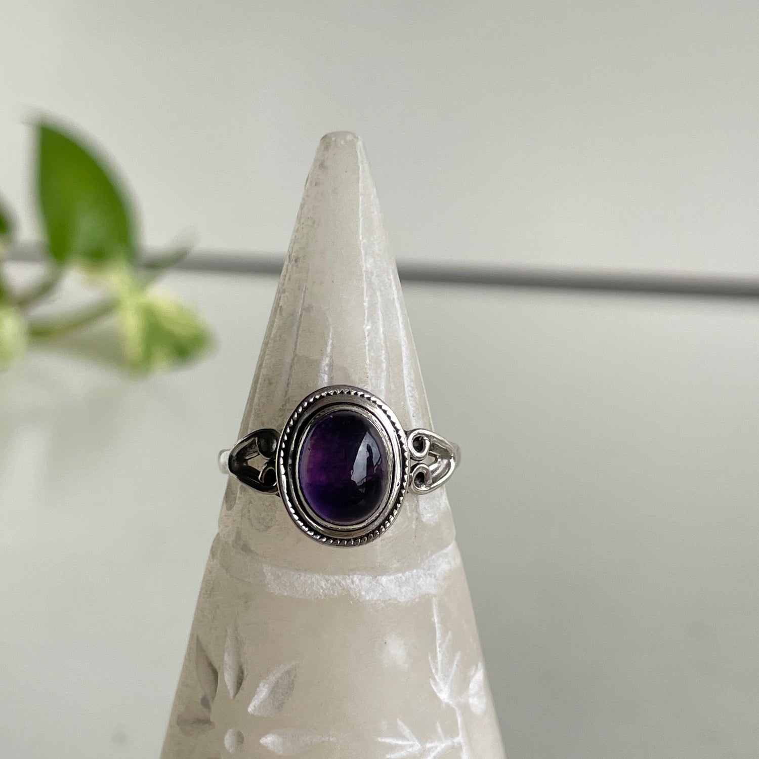 Amethyst Detailed Oval Ring