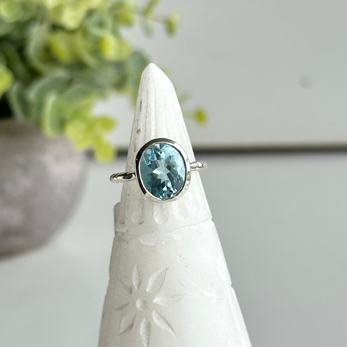 Blue Topaz Oval Ring Sz6