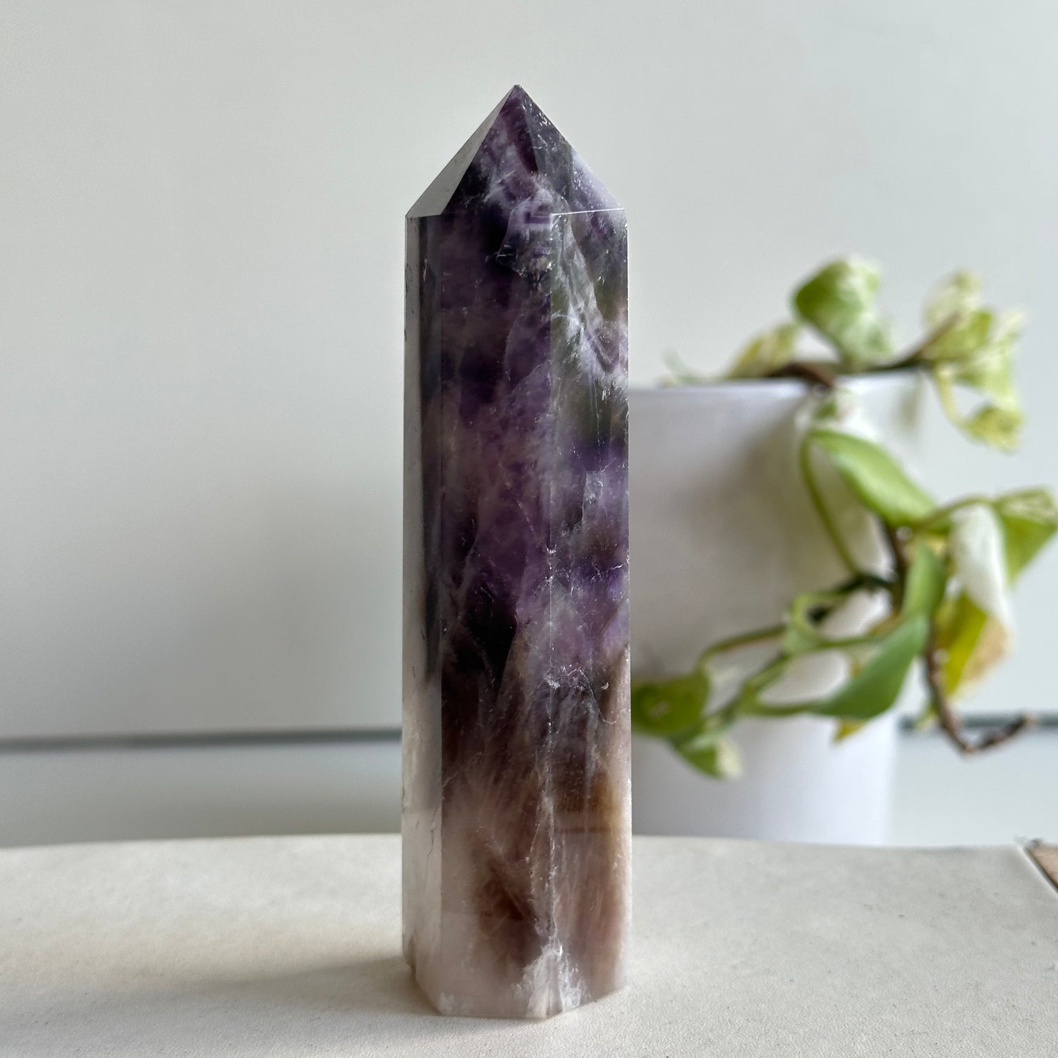 Chevron Amethyst Generator 11.8cm