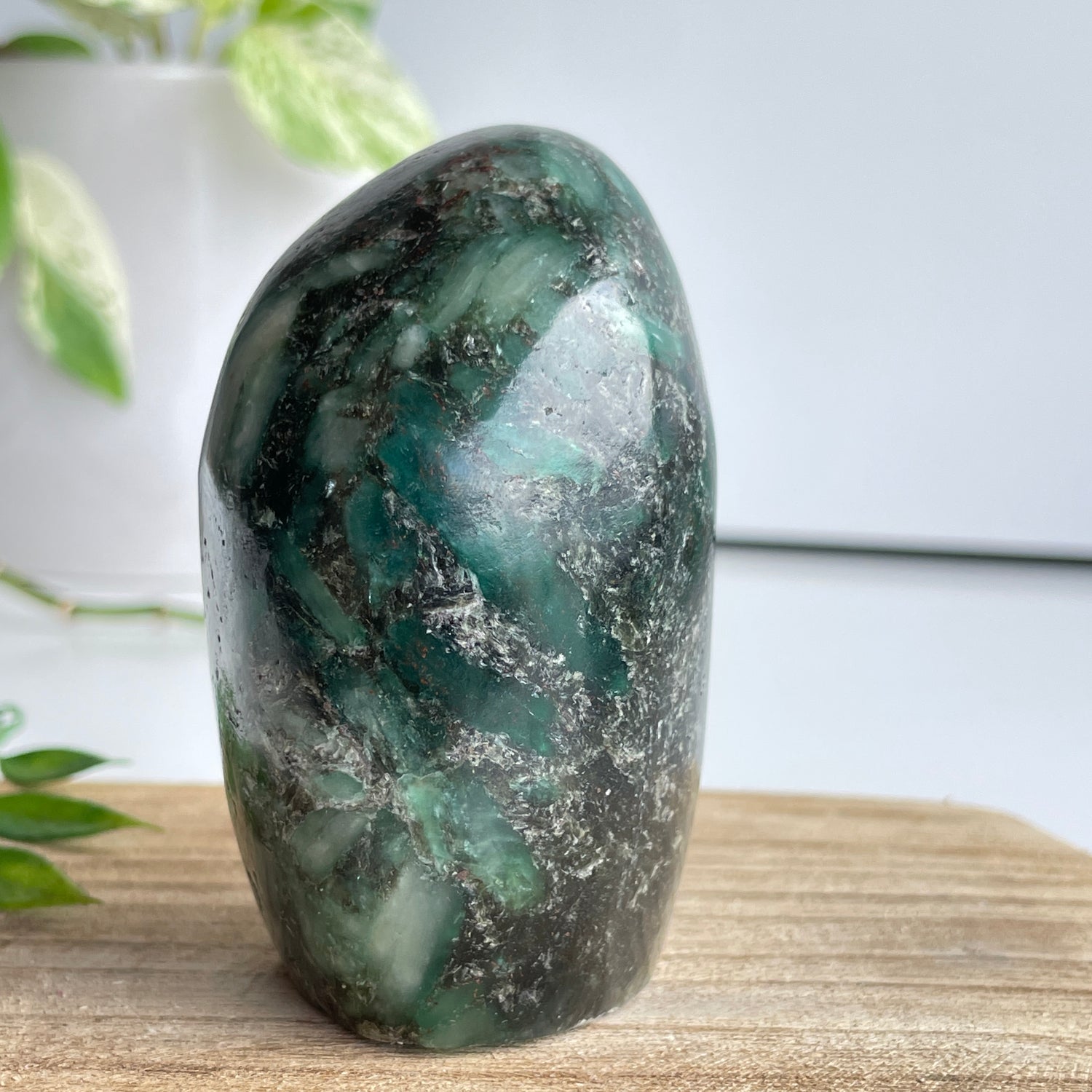 Emerald Mica 'Mutokolite' Freeform 8cm