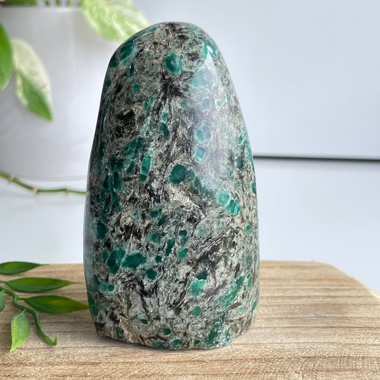 Emerald Mica 'Mutokolite' Freeform 9.7cm