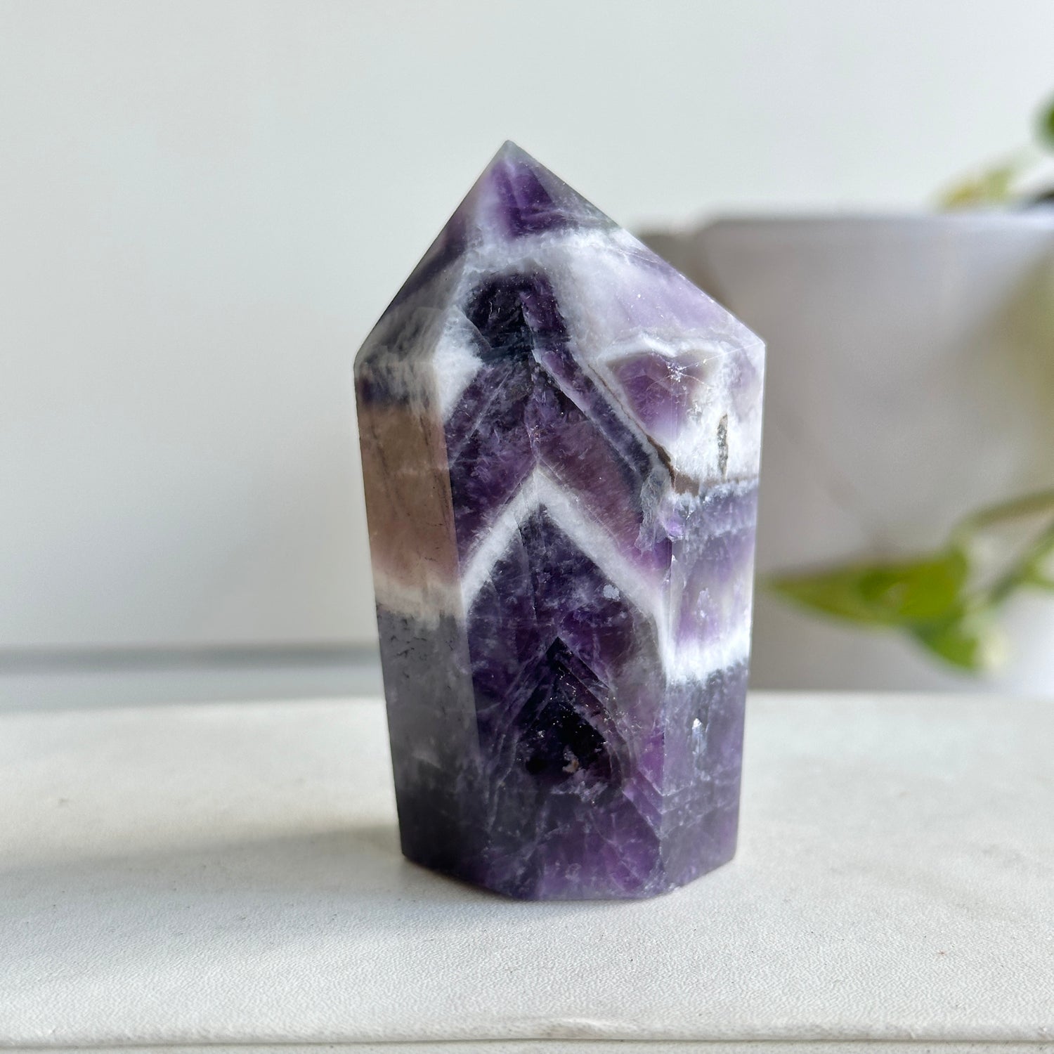 Chevron Amethyst Generator 6.8cm