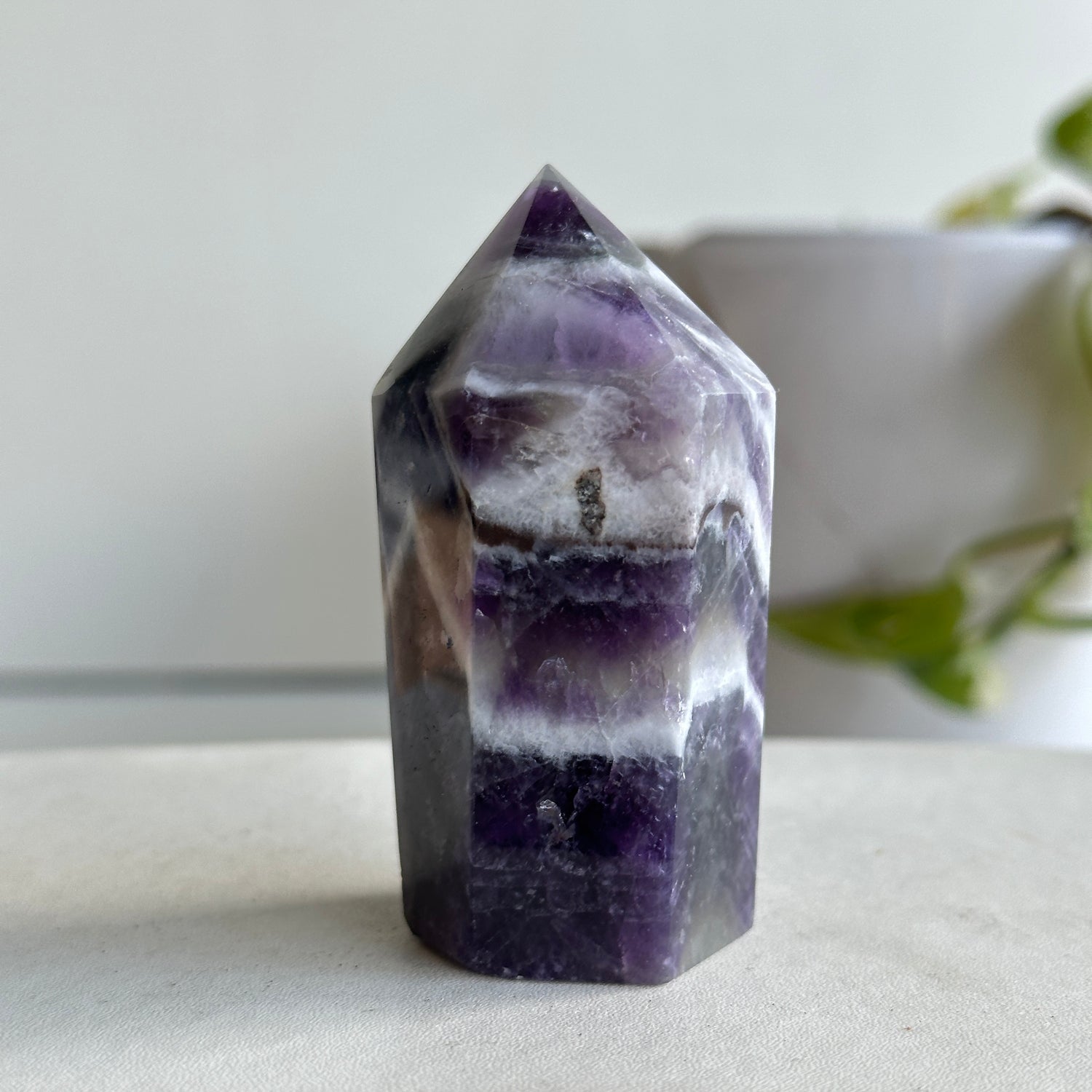 Chevron Amethyst Generator 6.8cm