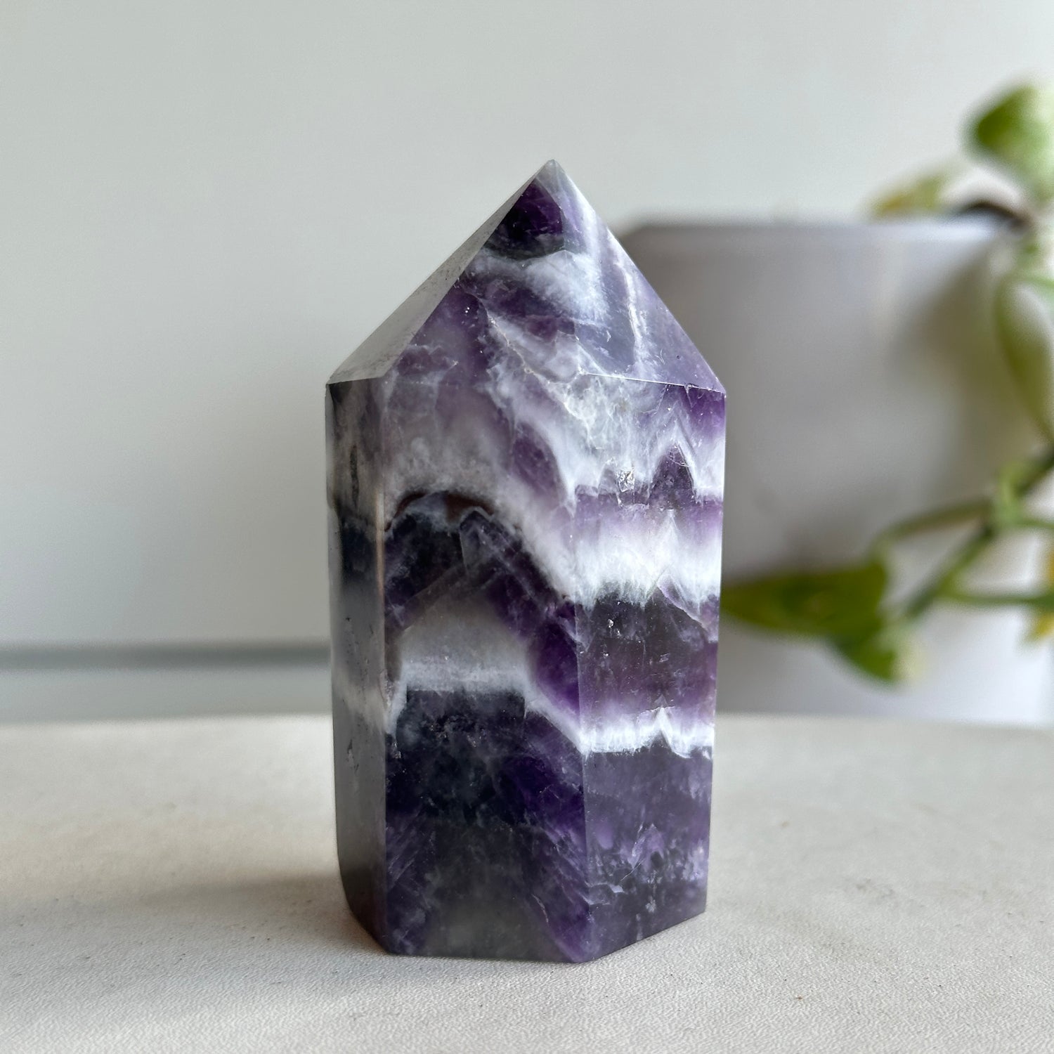 Chevron Amethyst Generator 6.8cm