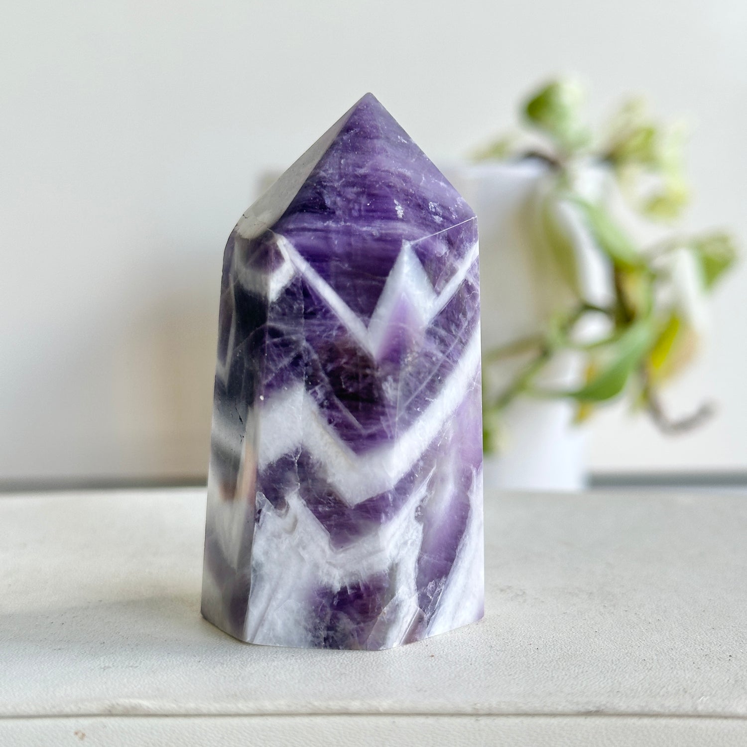 Chevron Amethyst Generator 6.6cm