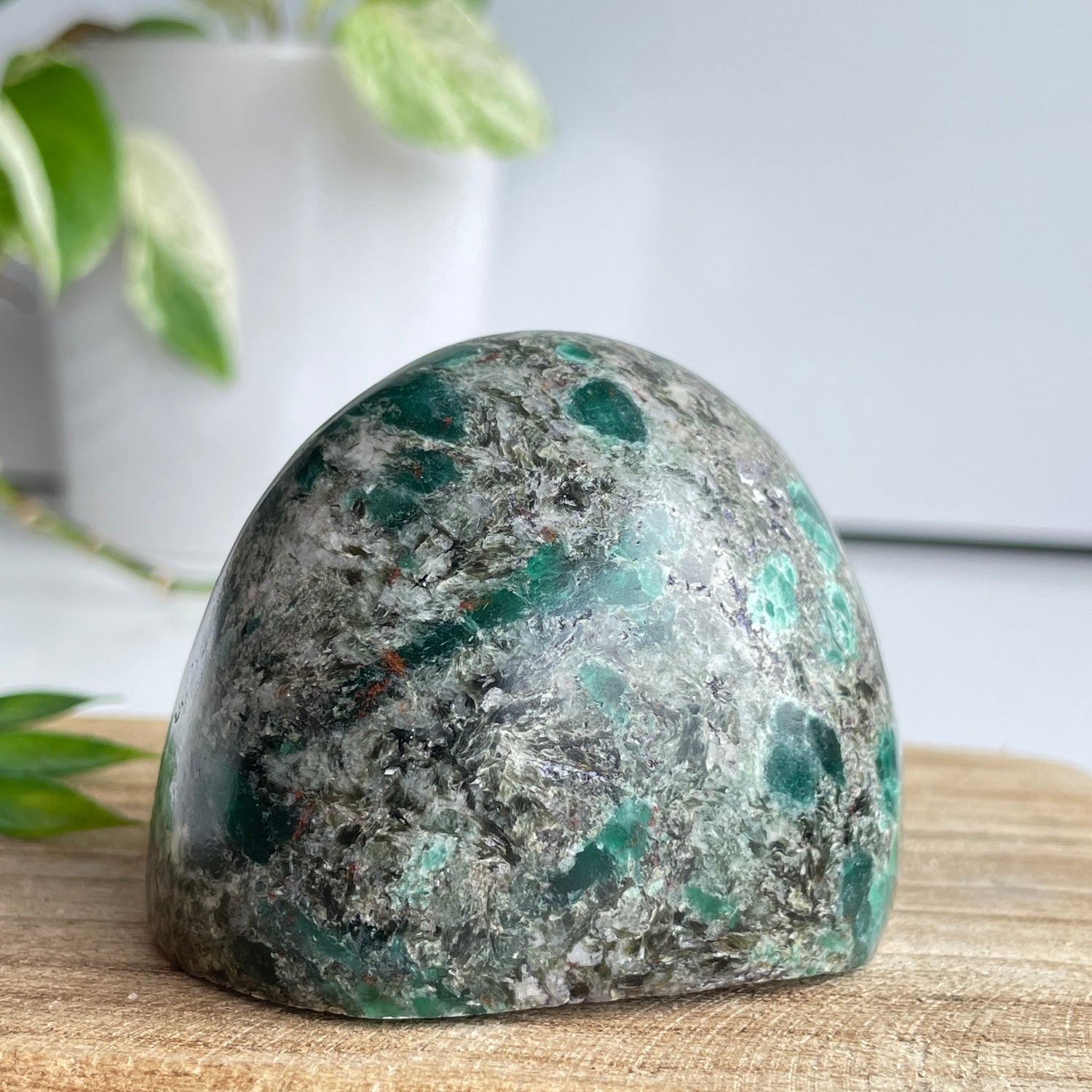 Emerald Mica 'Mutokolite' Freeform 5.2cm