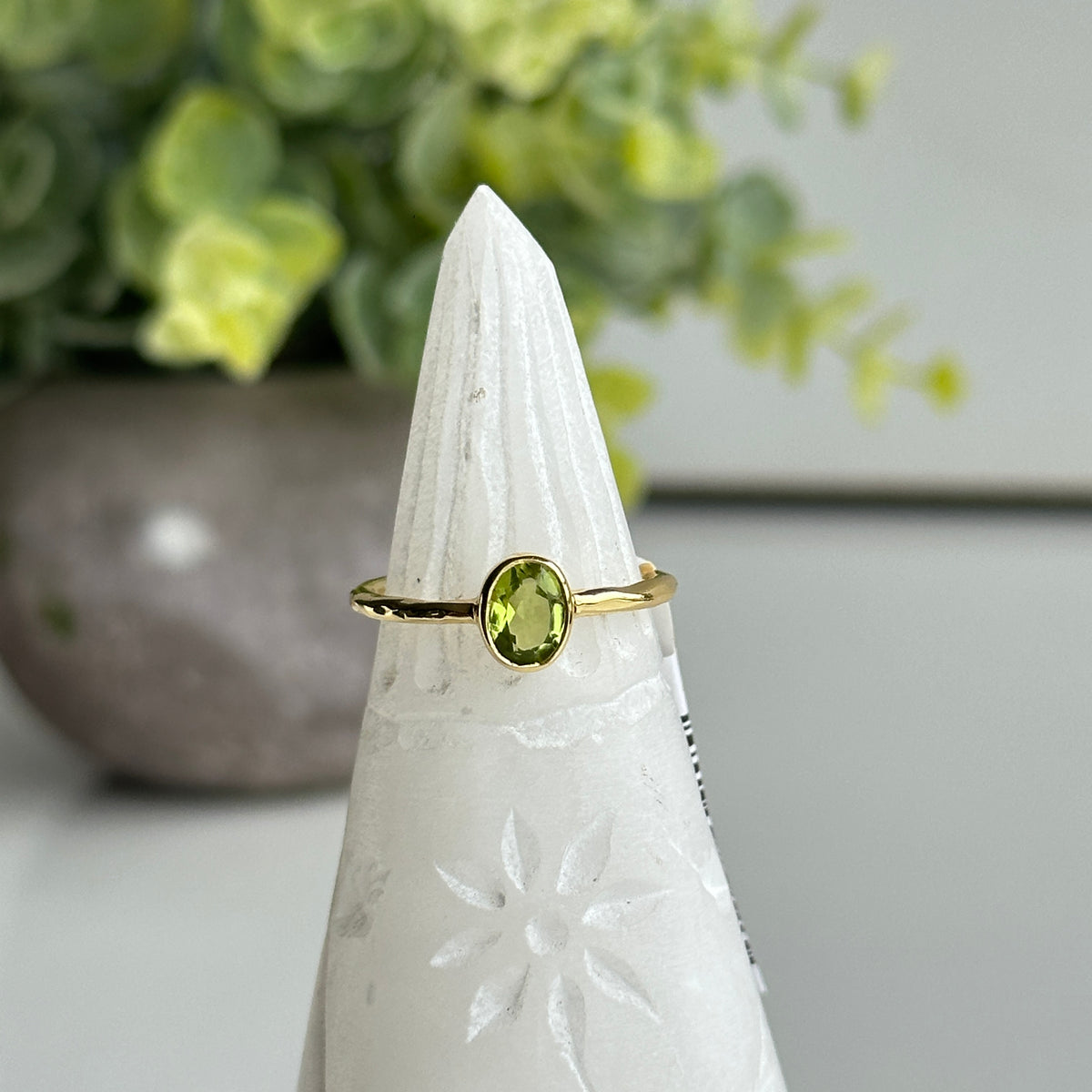 Gold Plated Peridot Oval Ring Sz8