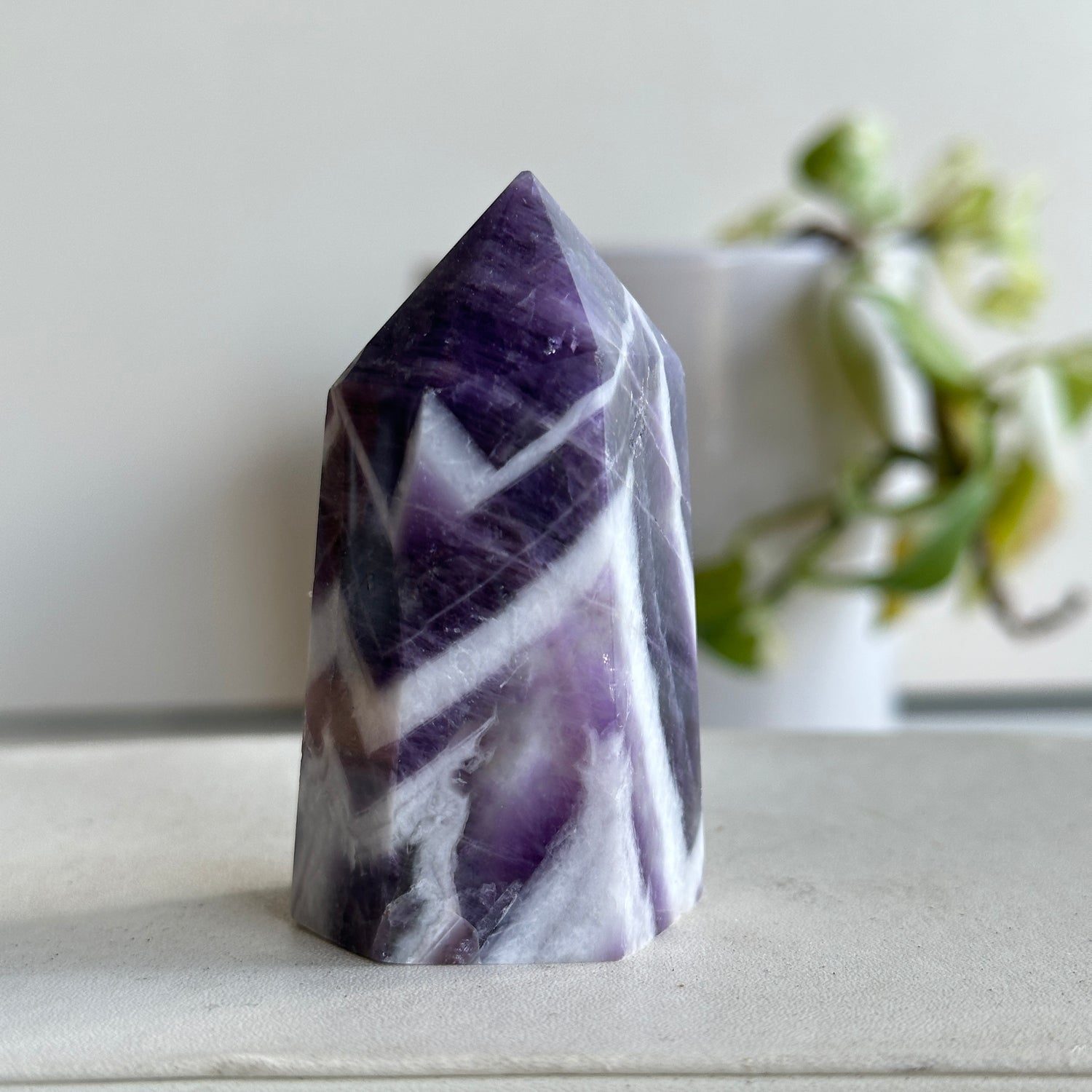 Chevron Amethyst Generator 6.6cm