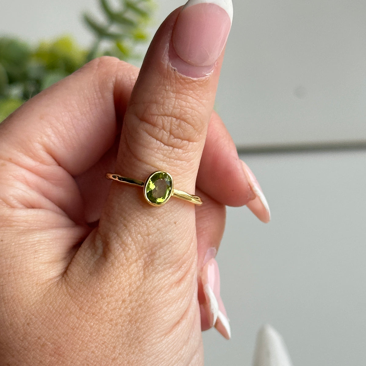 Gold Plated Peridot Oval Ring Sz8