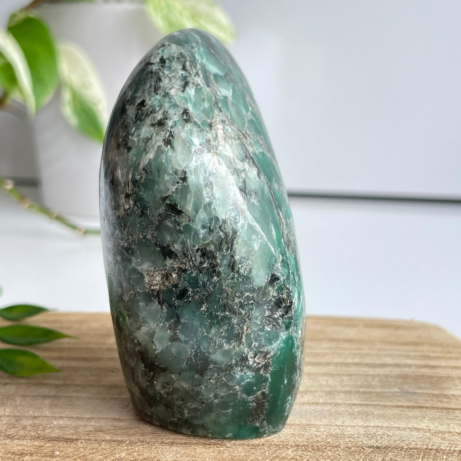 Emerald Mica 'Mutokolite' Freeform 8.7cm