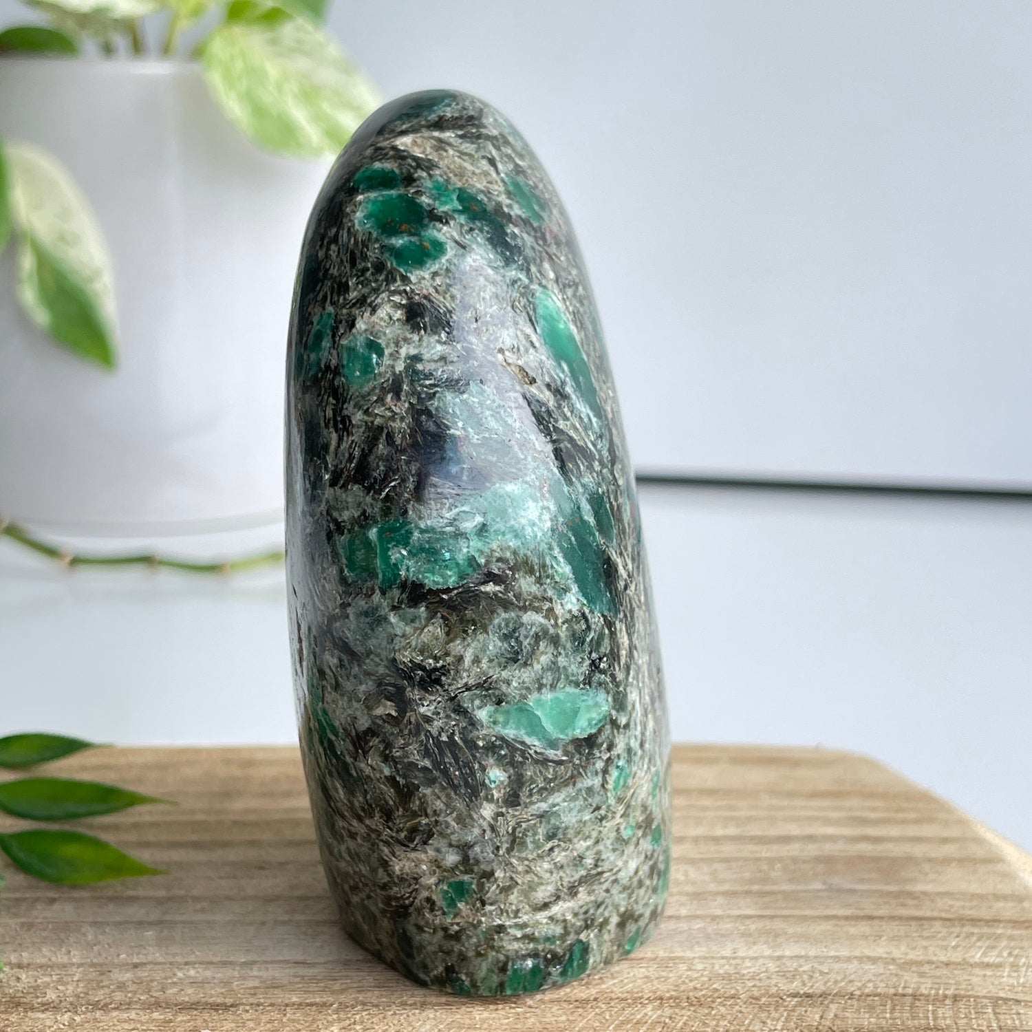 Emerald Mica 'Mutokolite'a Freeform 9.8cm