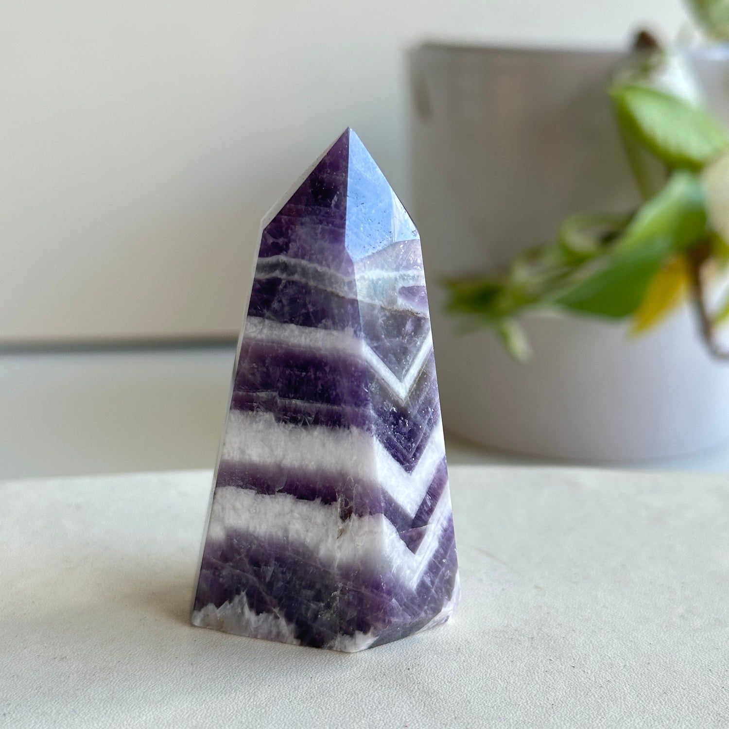 Chevron Amethyst Generator 6.8cm
