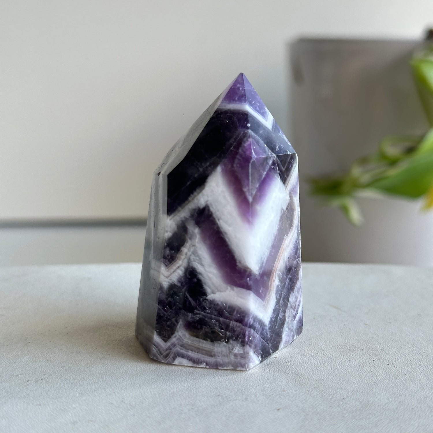 Chevron Amethyst Generator 5.9cm