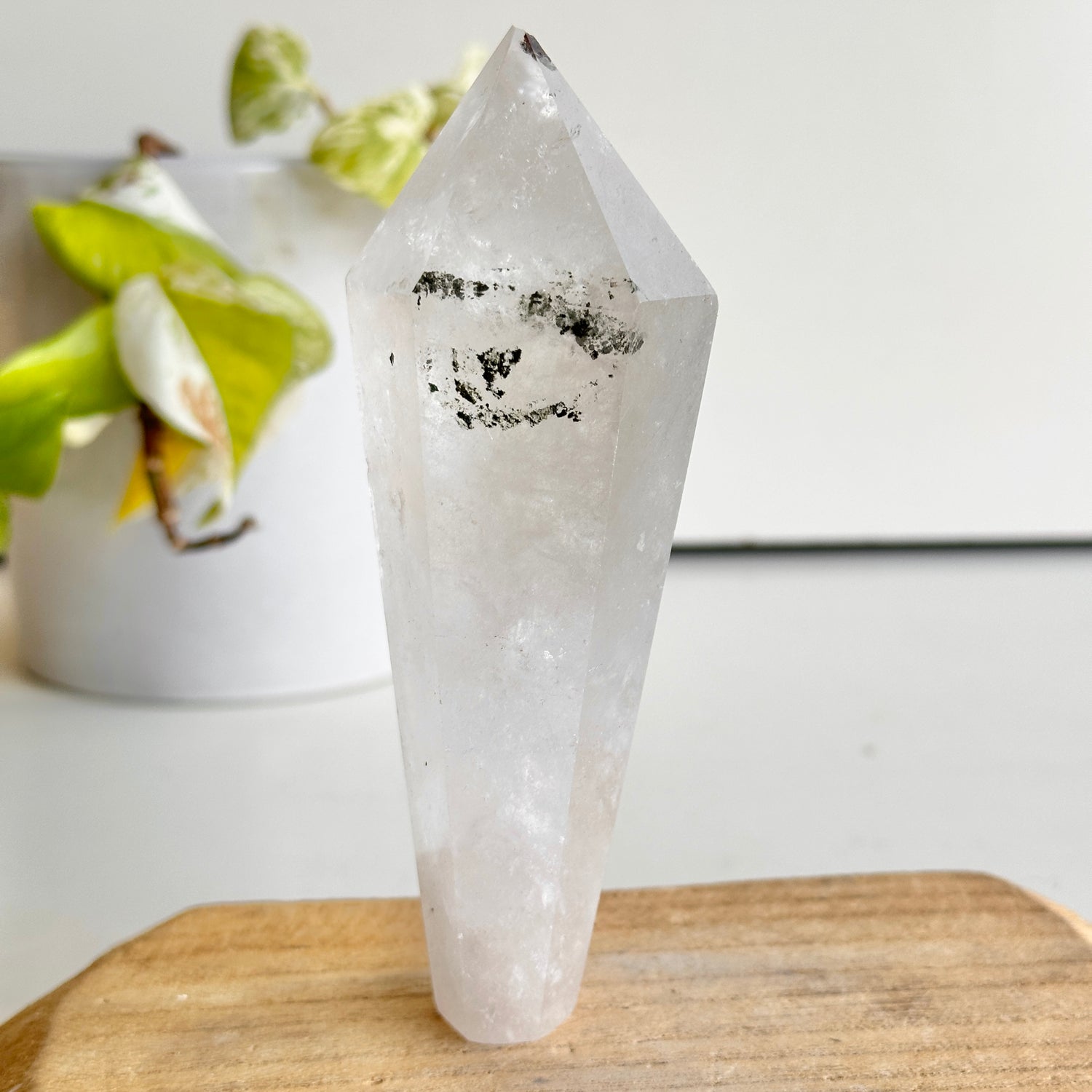Lodolite Wand ( Sight Chip ) 13.2cm