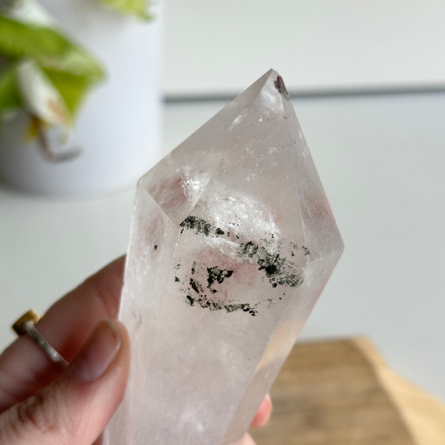 Lodolite Wand ( Sight Chip ) 13.2cm