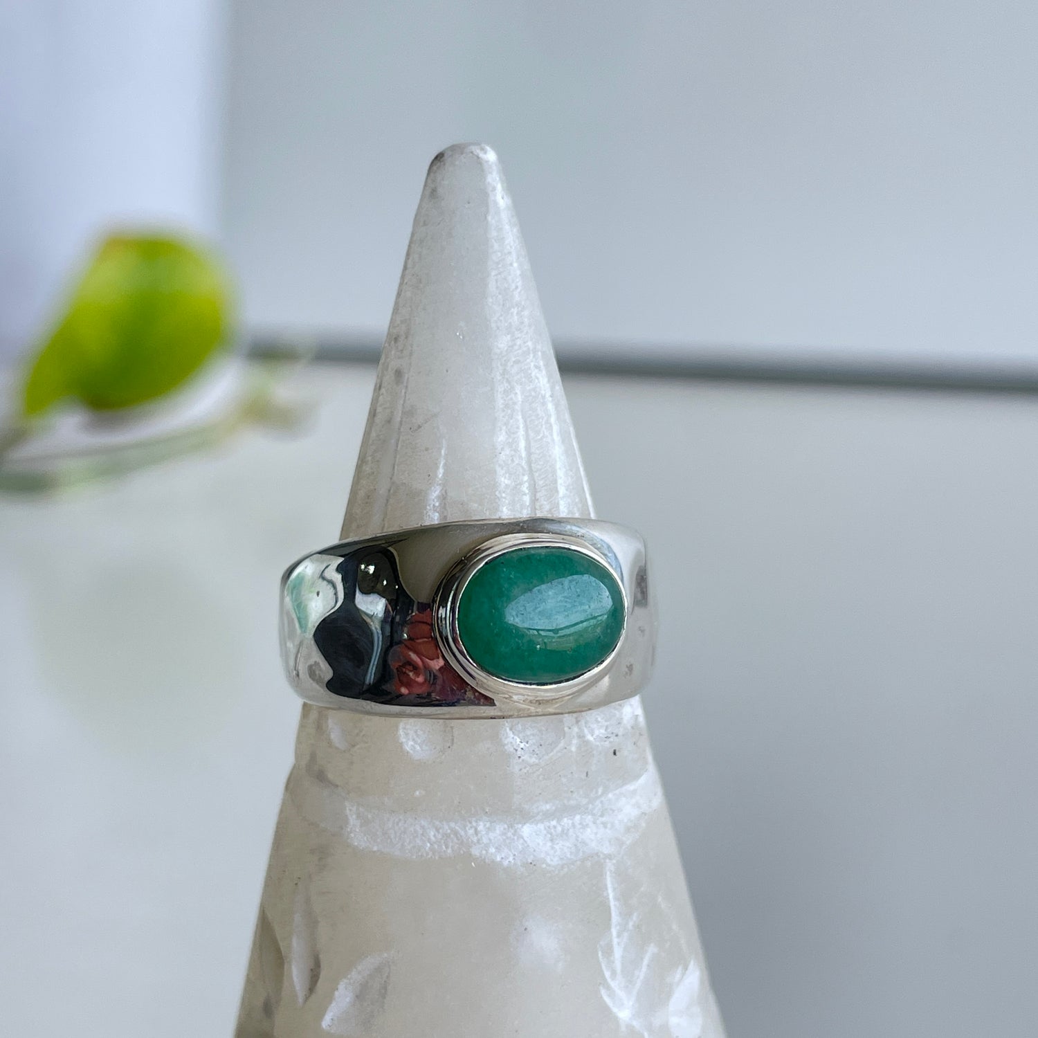 Green Aventurine Oval Ring Sz8.5