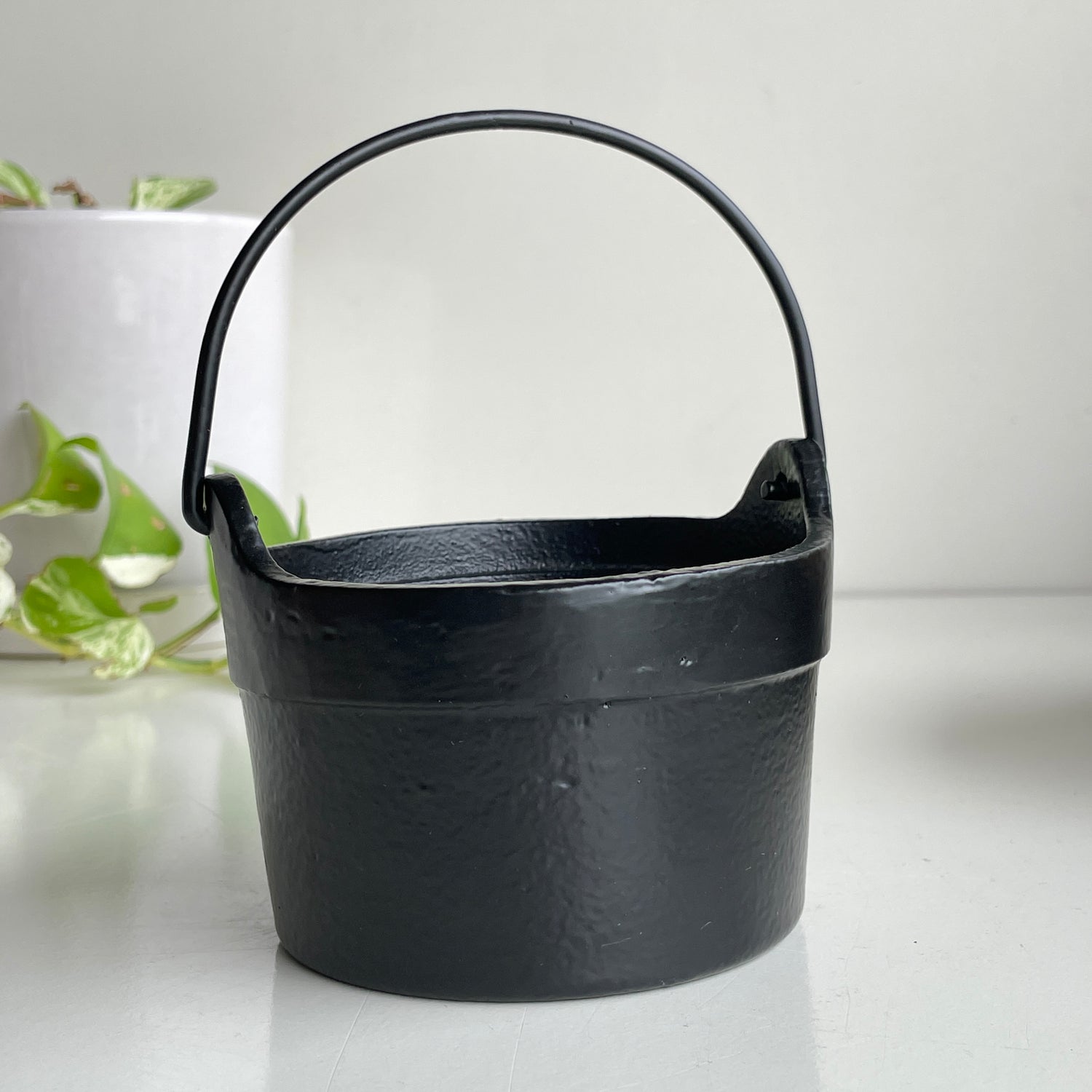 Bucket Cauldron 9.5cm No64