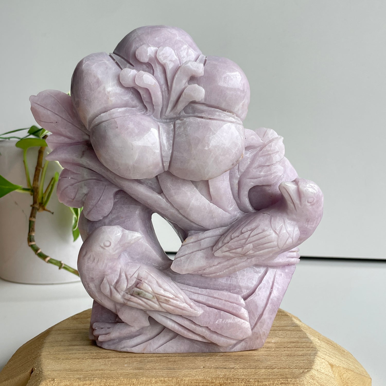 Kunzite Bird Flower Carving 1