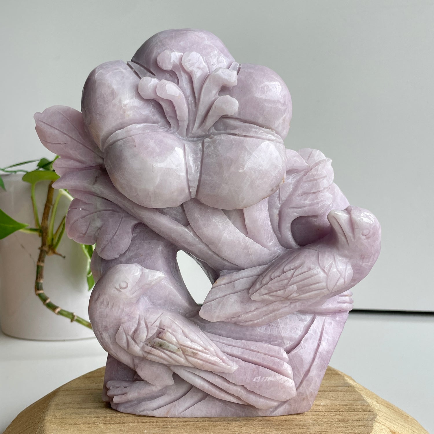 Kunzite Bird Flower Carving 1