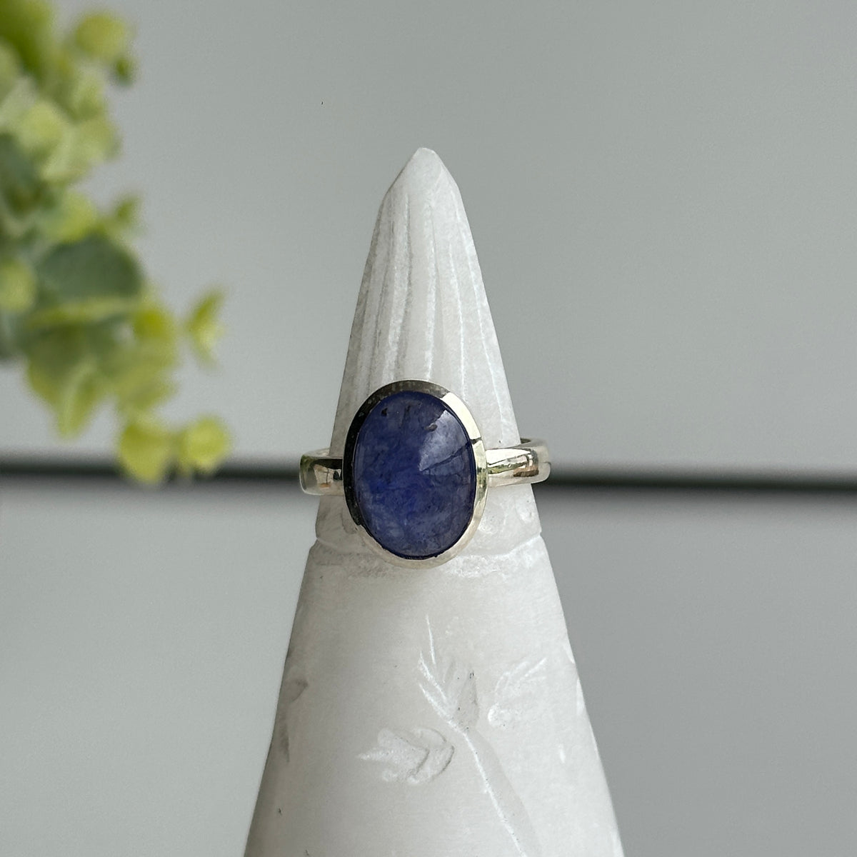 Tanzanite Oval Ring Sz9