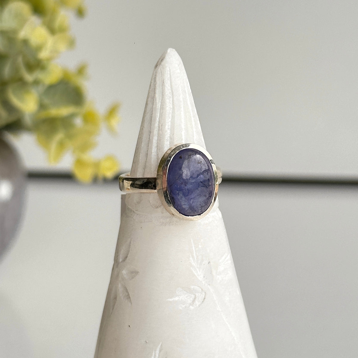 Tanzanite Oval Ring Sz9