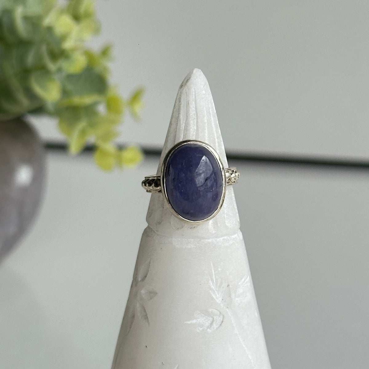 Tanzanite Oval Ring Sz6.5