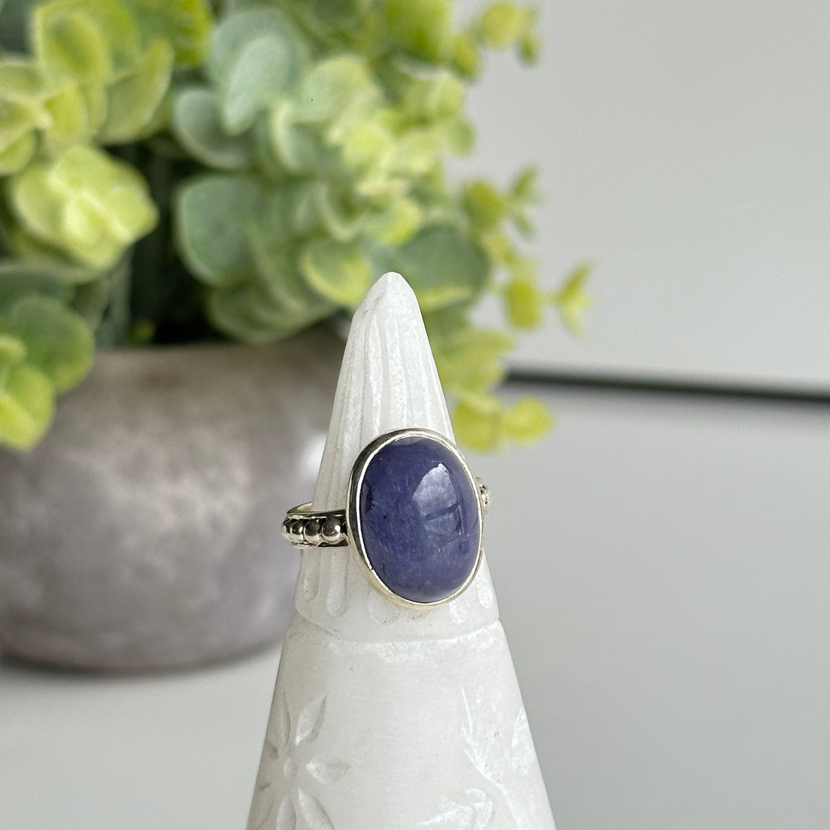 Tanzanite Oval Ring Sz6.5