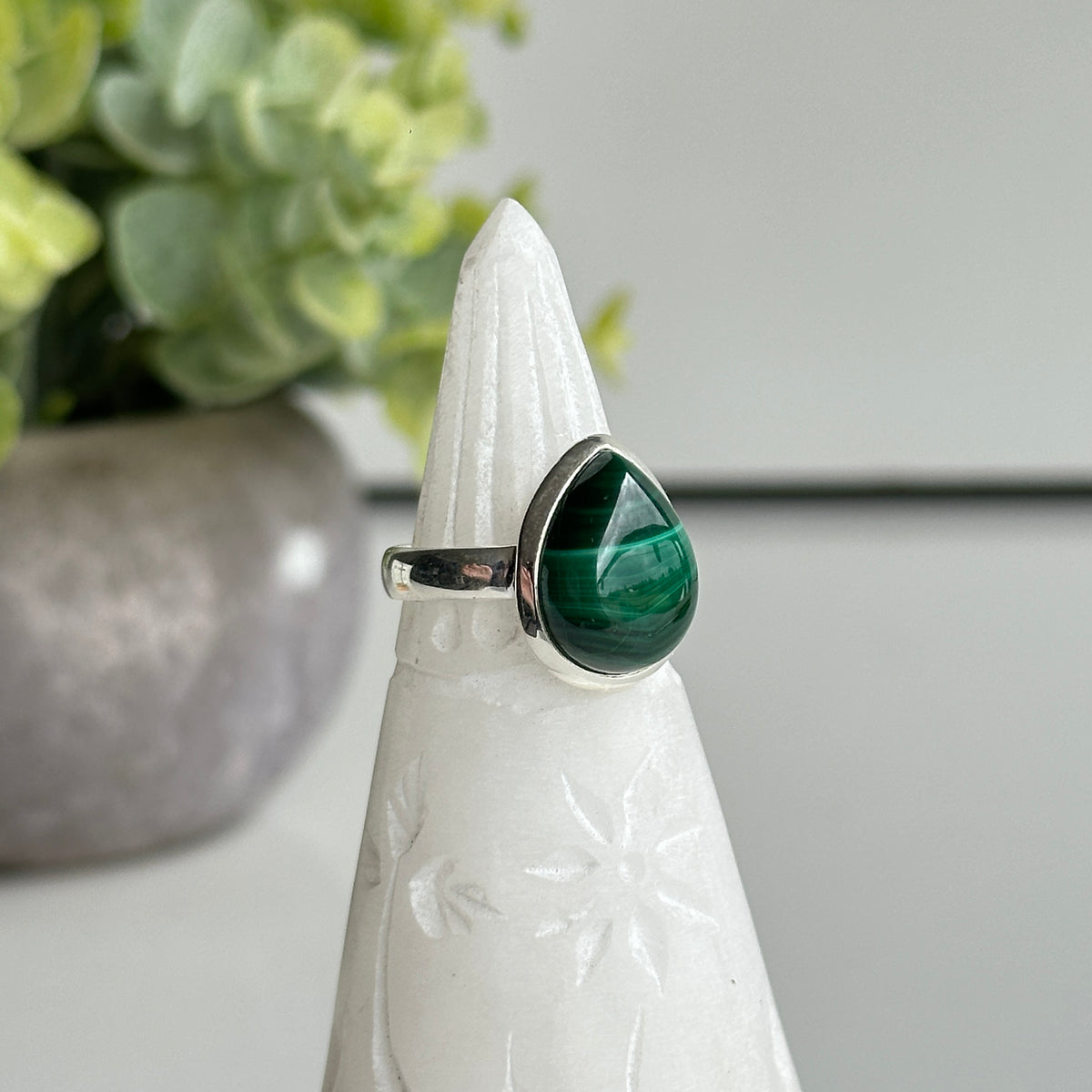 Malachite Teardrop Ring Sz9