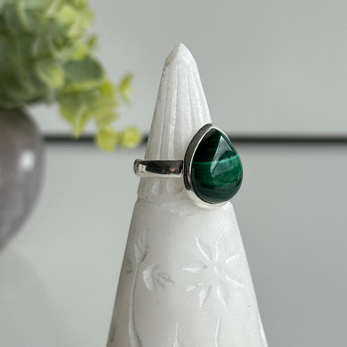 Malachite Teardrop Ring Sz9