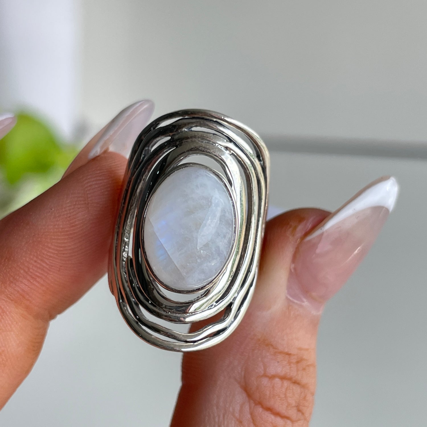 Moonstone Oval Ring Sz6