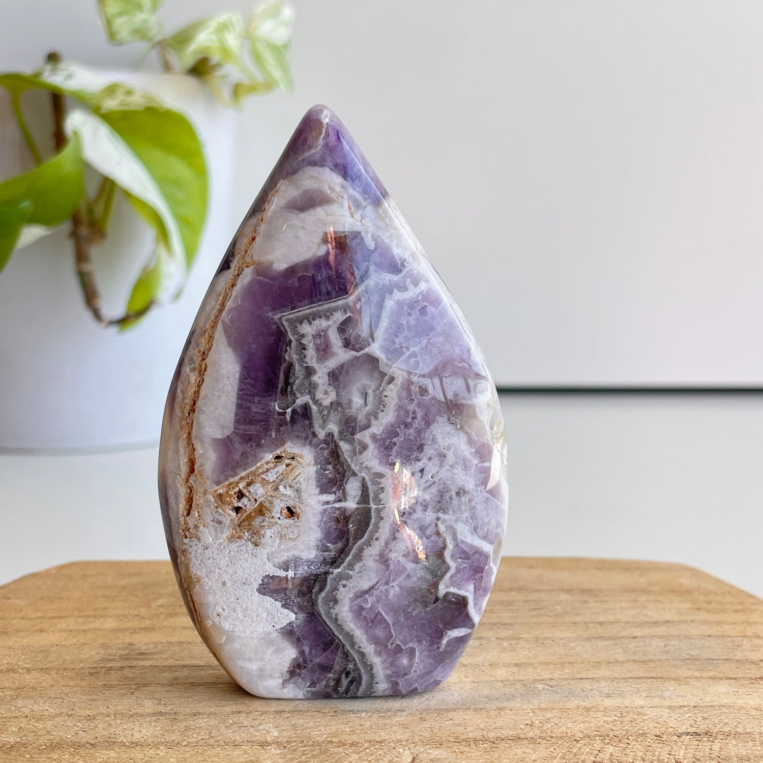 Chevron Amethyst Flame 9cm