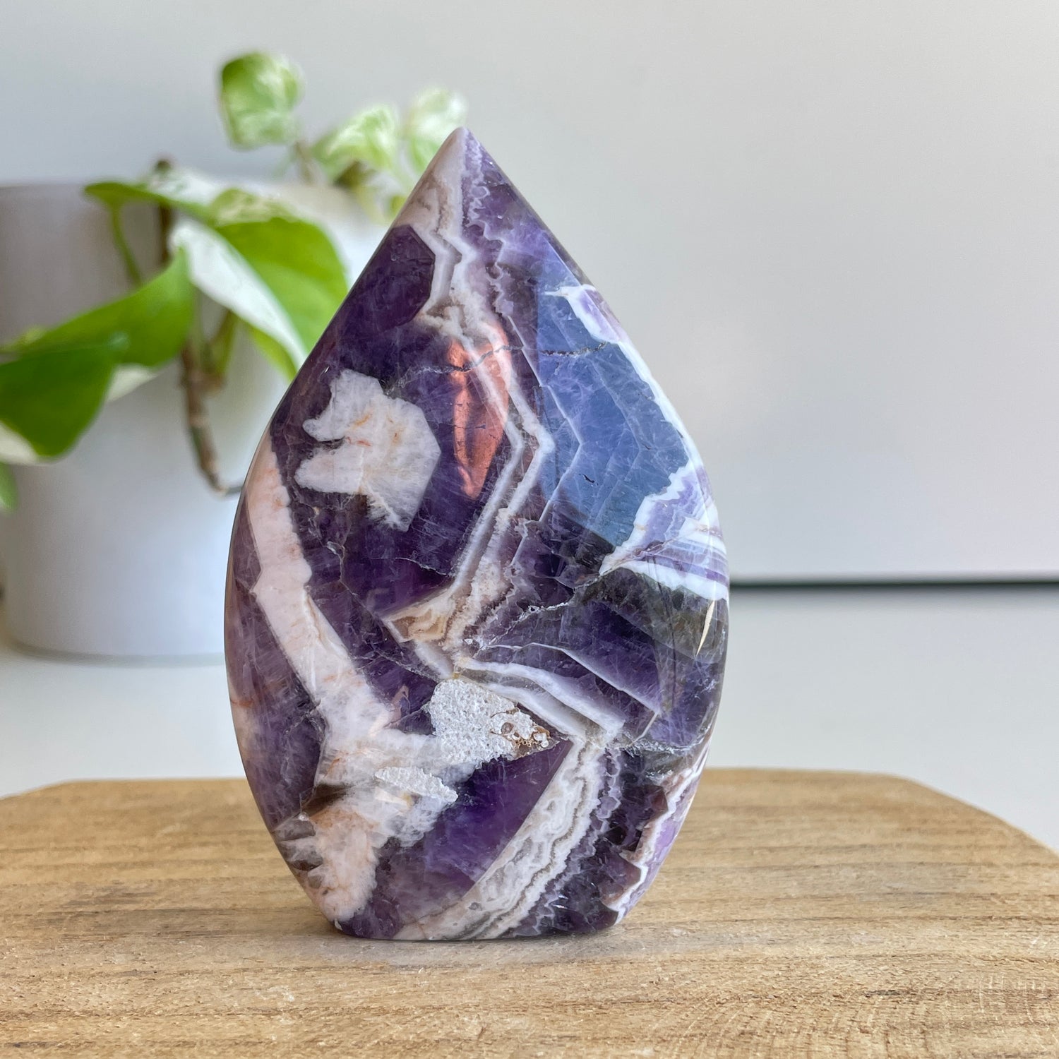 Chevron Amethyst Flame 8.9cm