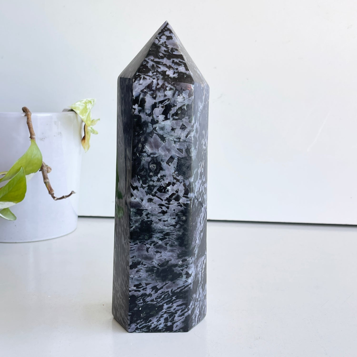 Merlinite Generator 21.6cm