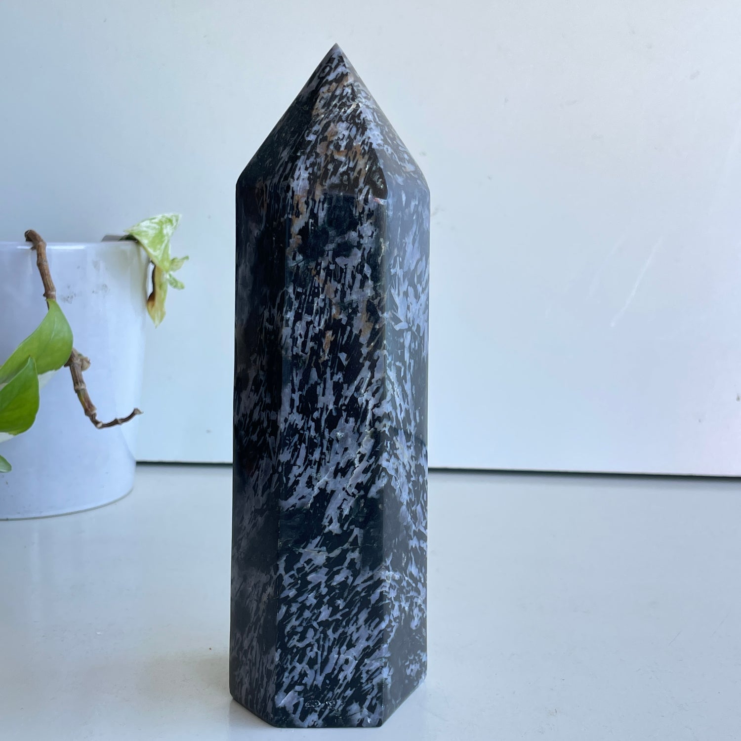 Merlinite Generator 21.6cm