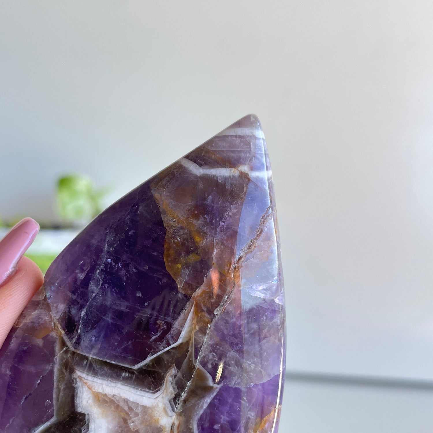 Chevron Amethyst Flame 9cm