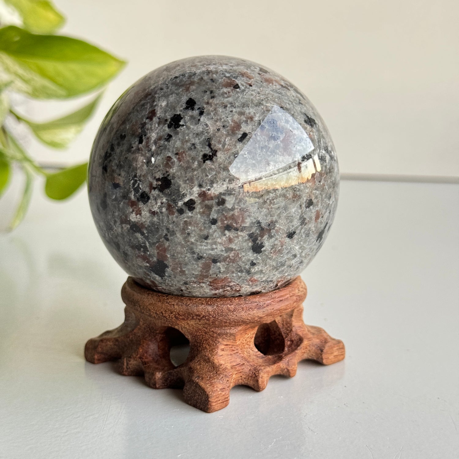 Yooperlite Sphere 7.1cm