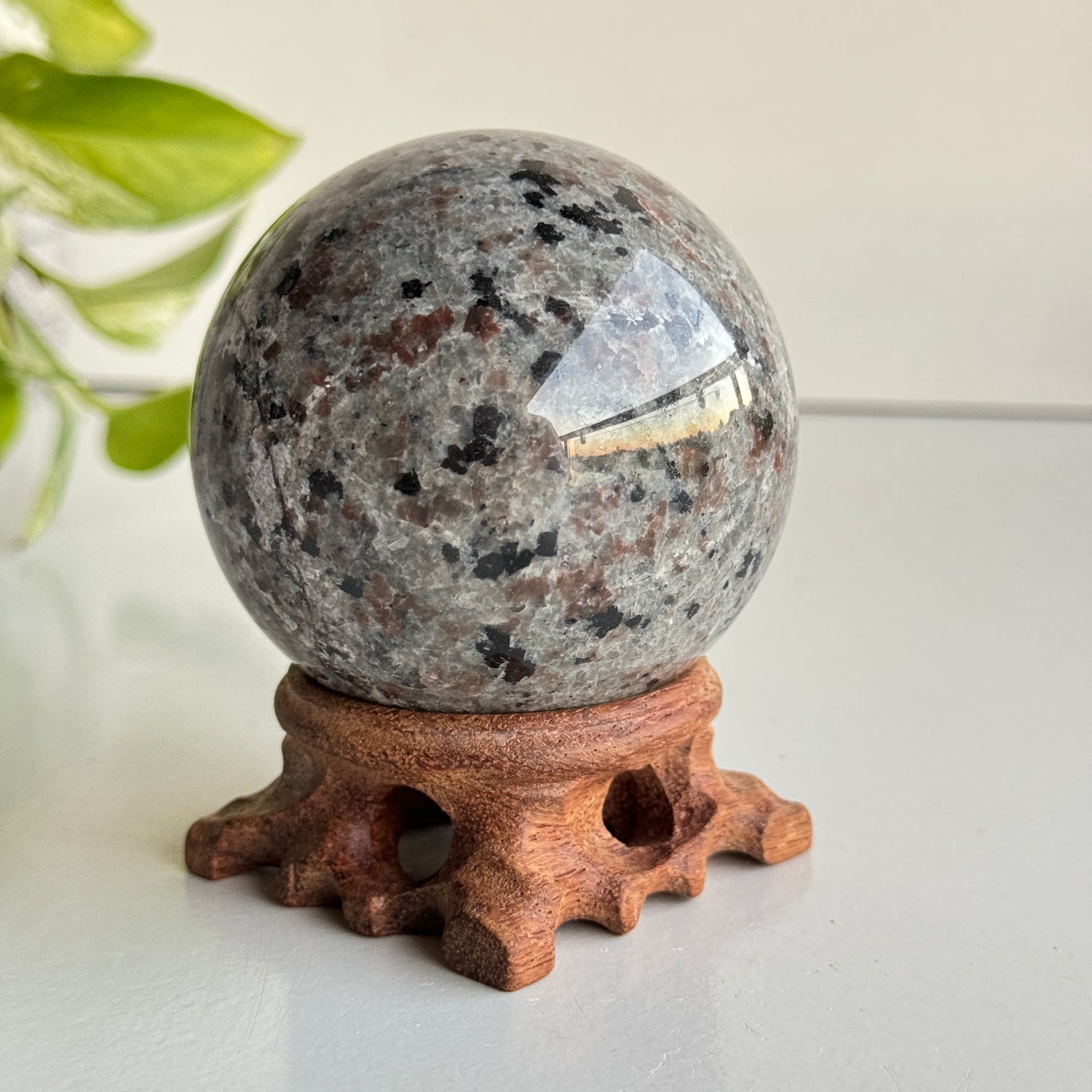 Yooperlite Sphere 7.1cm