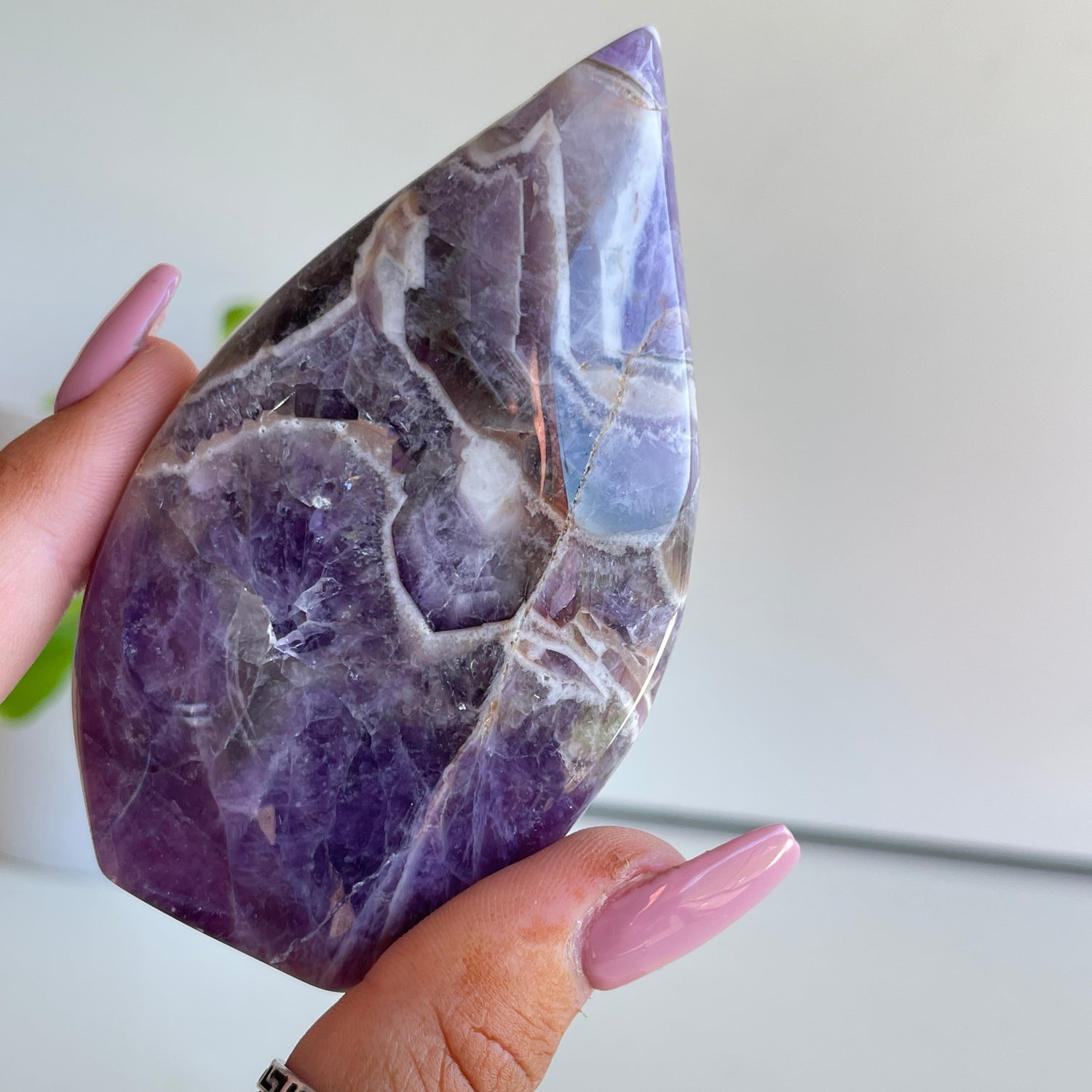 Chevron Amethyst Flame 8.9cm