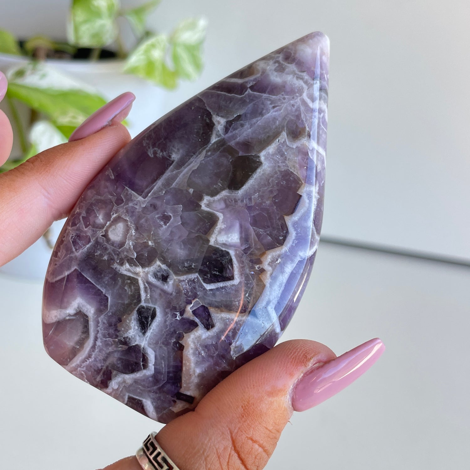 Chevron Amethyst Flame 8.6cm