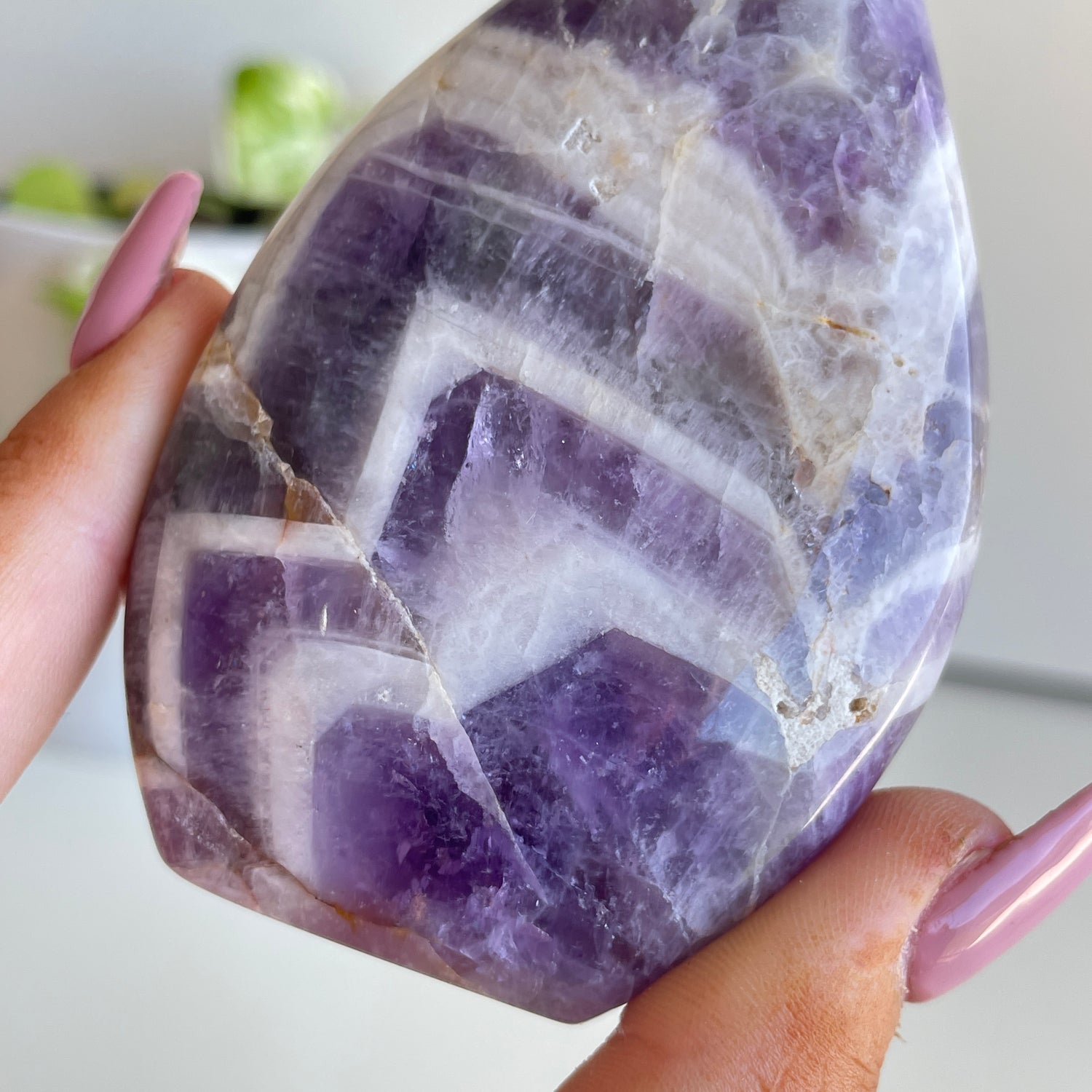 Chevron Amethyst Flame 9.1cm
